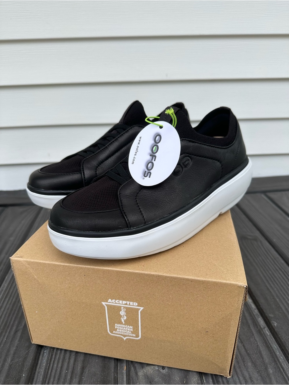 Oofos Oomg+ Club Shoes